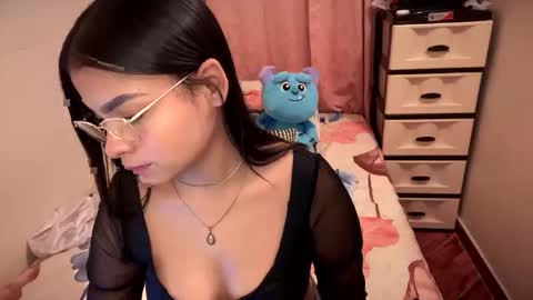 doll dolcce online show from October 19, 2025, 5:41 am
