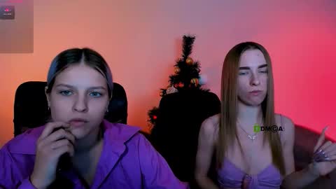 doll_vey online show from December 15, 2025, 8:57 pm