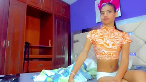 Snapshot of dollcute_latin chatting on February 25, 2026, 11:31 am dollcute_latin online show from February 25, 2026, 11:31 am