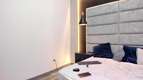 dolly_brownc online show from February 23, 2025, 4:46 pm