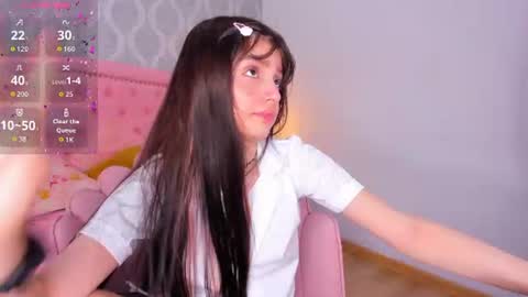 Snapshot of dolly_kitter chatting on June 19, 2026, 12:31 pm dolly_kitter online show from June 19, 2026, 12:31 pm