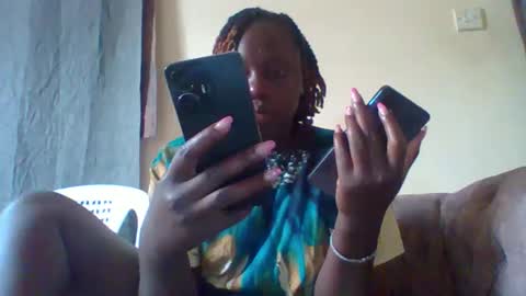 Snapshot of dollyvee chatting on November 20, 2025, 1:44 pm dollyvee online show from November 20, 2025, 1:44 pm