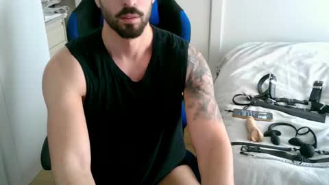DominatedTitan online show from May 10, 2026, 7:02 am