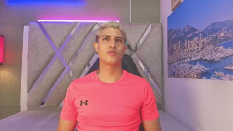 DOMI online show from May 20, 2026, 3:56 am