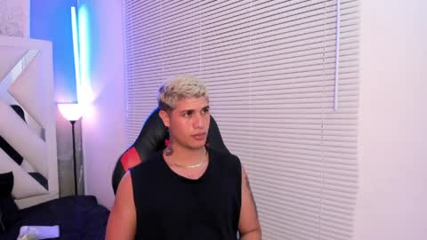 DOMI online show from May 25, 2026, 3:56 am
