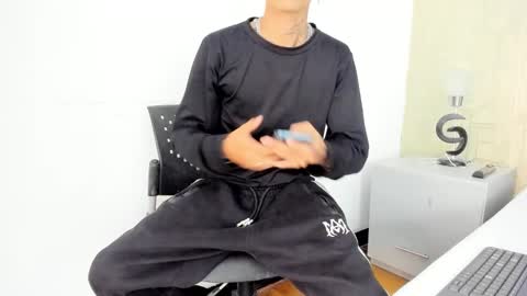 Snapshot of dominic_foox chatting on February 2, 2026, 1:21 pm Dominic foox online show from February 2, 2026, 1:21 pm