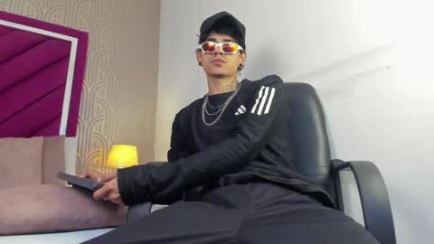 Snapshot of dominic_foox chatting on February 28, 2026, 1:56 pm Dominic foox online show from February 28, 2026, 1:56 pm