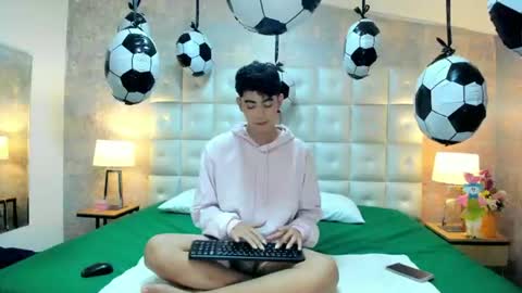 DOMINIC  online show from June 13, 2026, 7:34 pm