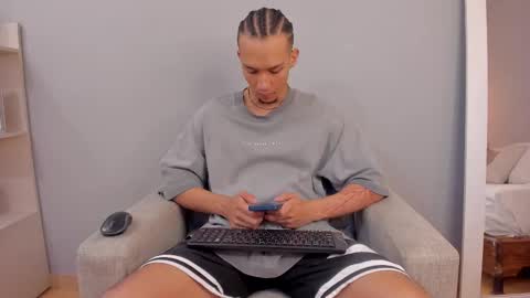 Dominick Star online show from November 8, 2025, 3:50 am