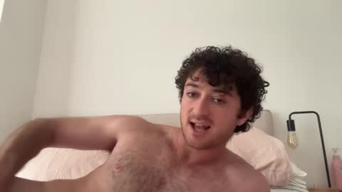 dominicwantsitall online show from November 3, 2025, 8:54 pm