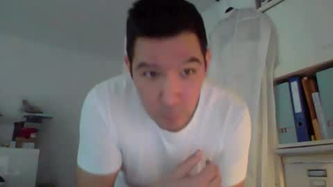 dominik_home online show from March 25, 2026, 9:37 am