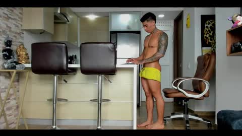 Snapshot of dominiofit chatting on February 22, 2025, 7:14 pm Only fans Ronnie col---InstaRonniecolleman online show from February 22, 2025, 7:14 pm
