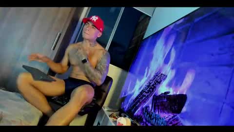 Snapshot of dominiofit chatting on March 12, 2025, 11:33 pm Only fans Ronnie col---InstaRonniecolleman online show from March 12, 2025, 11:33 pm