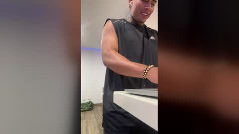 Only fans Ronnie col---InstaRonniecolleman  online show from March 12, 2026, 2:50 am