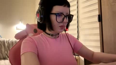 Cati online show from March 12, 2026, 1:28 pm