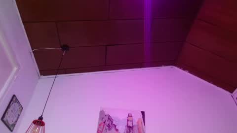  D O M I N K  online show from March 6, 2026, 9:22 pm