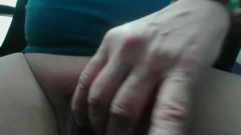 Dominique online show from March 12, 2025, 7:38 pm