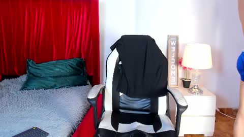 Snapshot of dominyck_ chatting on July 7, 2026, 4:15 am dominyck_ online show from July 7, 2026, 4:15 am