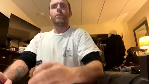 live online show from January 28, 2025, 12:26 am