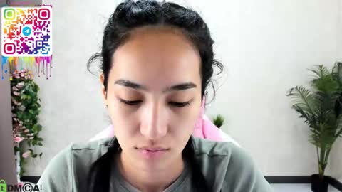 Aura online show from September 27, 2025, 3:11 am