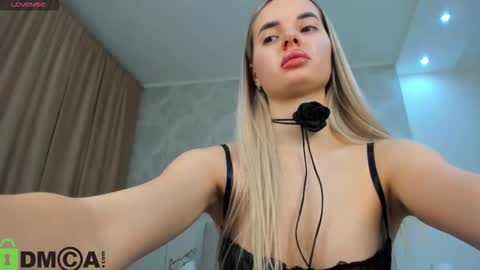 Donna On GMT2 Mon-Fri 3-9 AM online show from November 26, 2025, 12:22 am