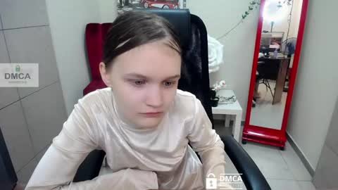 Sia online show from May 31, 2026, 6:10 am