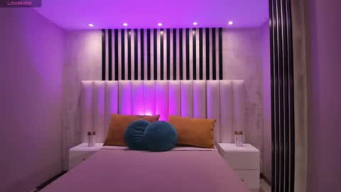  Donna Stonne  online show from March 6, 2025, 2:41 am