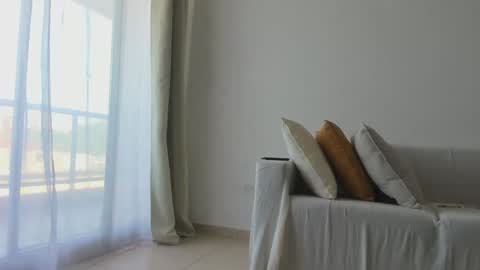 Donatella online show from January 8, 2025, 12:15 pm