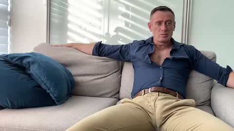 Donny online show from November 28, 2025, 9:28 pm