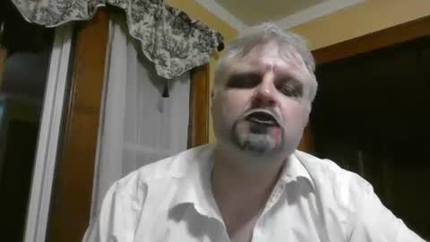 Snapshot of donseanh chatting on November 1, 2025, 4:25 am The Don online show from November 1, 2025, 4:25 am