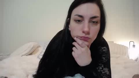 Iara online show from February 3, 2026, 9:53 pm