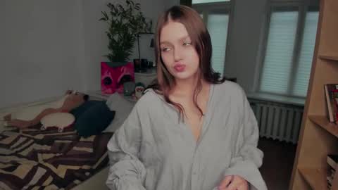 Snapshot of doramoonlurk chatting on November 27, 2025, 9:00 am Joey online show from November 27, 2025, 9:00 am