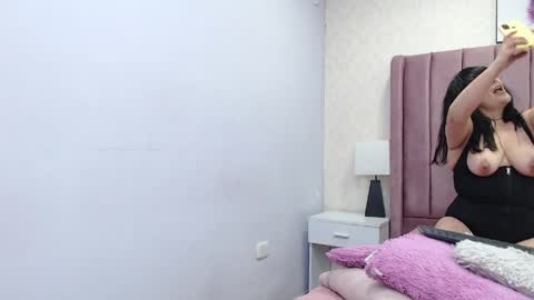 Snapshot of dorettaacreman chatting on April 1, 2026, 12:17 pm Anny online show from April 1, 2026, 12:17 pm