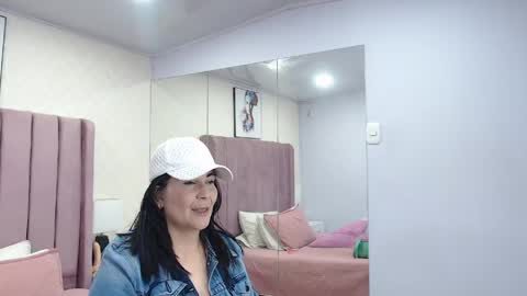 Snapshot of dorettaacreman chatting on April 11, 2026, 12:31 pm Anny online show from April 11, 2026, 12:31 pm