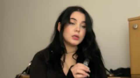 Snapshot of dorian1211 chatting on November 5, 2025, 11:10 am Doriana online show from November 5, 2025, 11:10 am