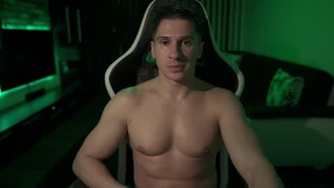 Dorian Reyes online show from February 2, 2025, 2:59 am