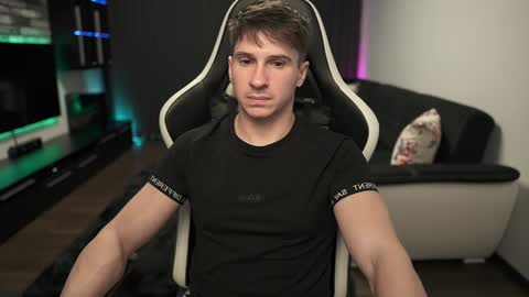 Dorian Reyes online show from February 6, 2025, 12:43 am