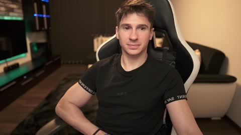 Dorian Reyes online show from February 6, 2025, 3:48 am