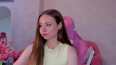 Vanessa online show from June 10, 2026, 9:19 am