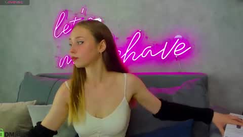 Vanessa online show from June 11, 2026, 9:18 am