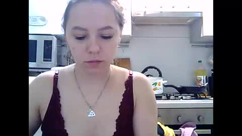 Snapshot of dorrie_ann chatting on December 23, 2024, 5:28 am Dorrie Ann online show from December 23, 2024, 5:28 am