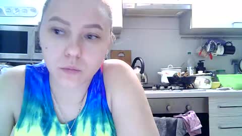 Snapshot of dorrie_ann chatting on December 27, 2024, 1:39 pm Dorrie Ann online show from December 27, 2024, 1:39 pm