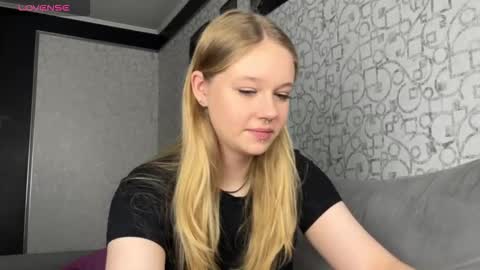 dory_liss online show from September 17, 2025, 1:51 am