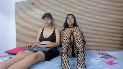 Snapshot of double_charm chatting on May 12, 2026, 12:57 pm double_charm online show from May 12, 2026, 12:57 pm