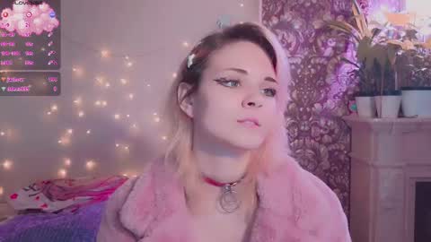 Angie online show from October 22, 2025, 8:19 pm