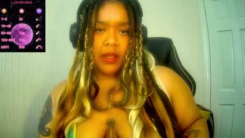 Snapshot of doubleddelirium chatting on June 10, 2026, 12:04 pm DeeDee online show from June 10, 2026, 12:04 pm