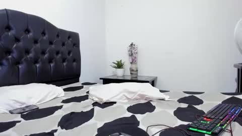 Isabella and Alessandro online show from March 13, 2026, 10:27 pm