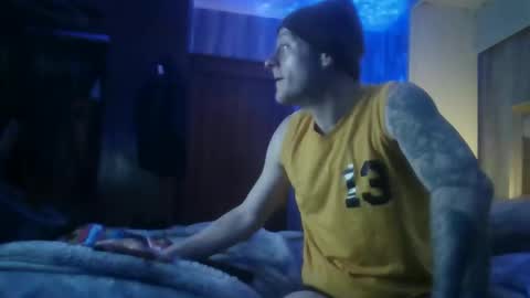 doucettej893 online show from March 1, 2026, 3:08 am