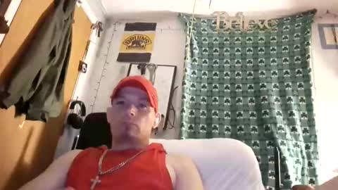 Snapshot of dougiebisme chatting on April 28, 2026, 2:21 am dougiebisme online show from April 28, 2026, 2:21 am