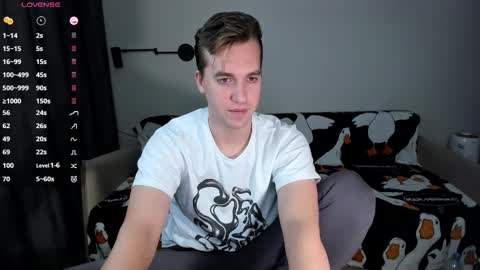 Mervin  online show from November 3, 2025, 9:16 pm